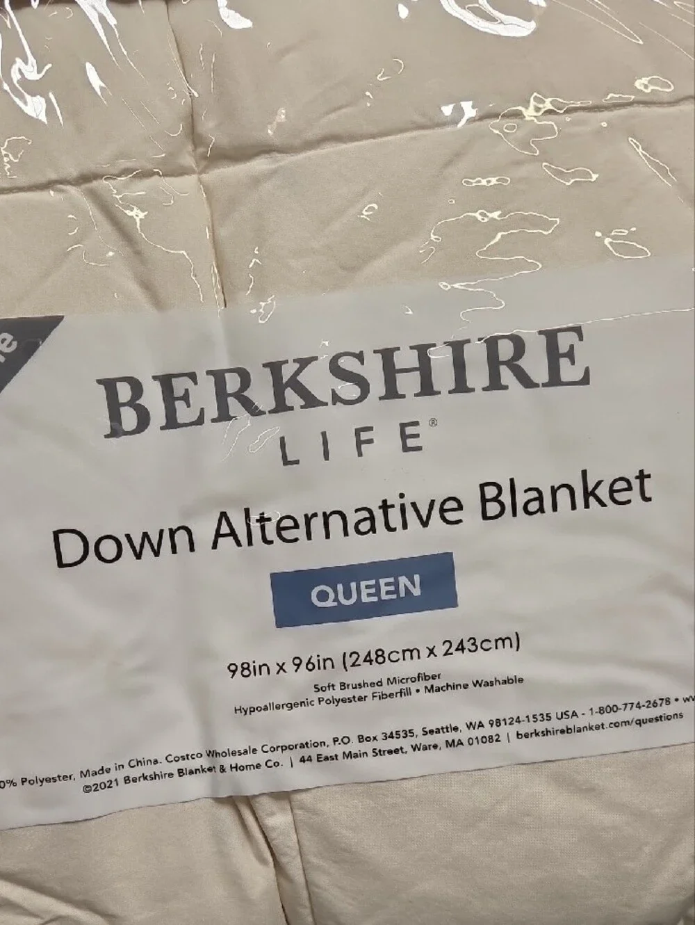 Berkshire Cream Reversible Down Alternative Blanket